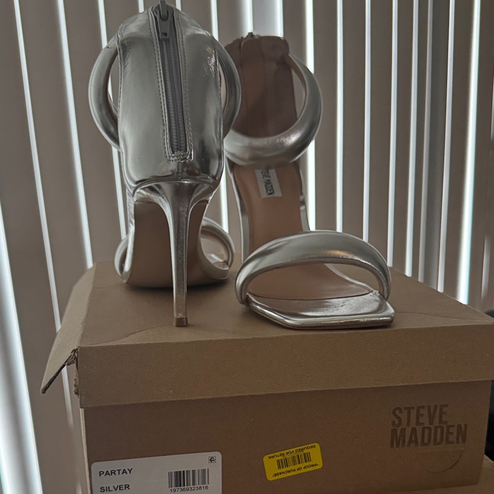 Steve Madden Metallic Silver Heels